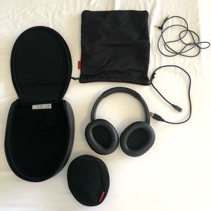 SONY NOISE CANCELLING HEADPHONES